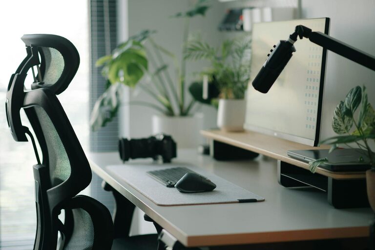 Tips for Creating a Relaxing Home Workspace to Boost Productivity and Well-being